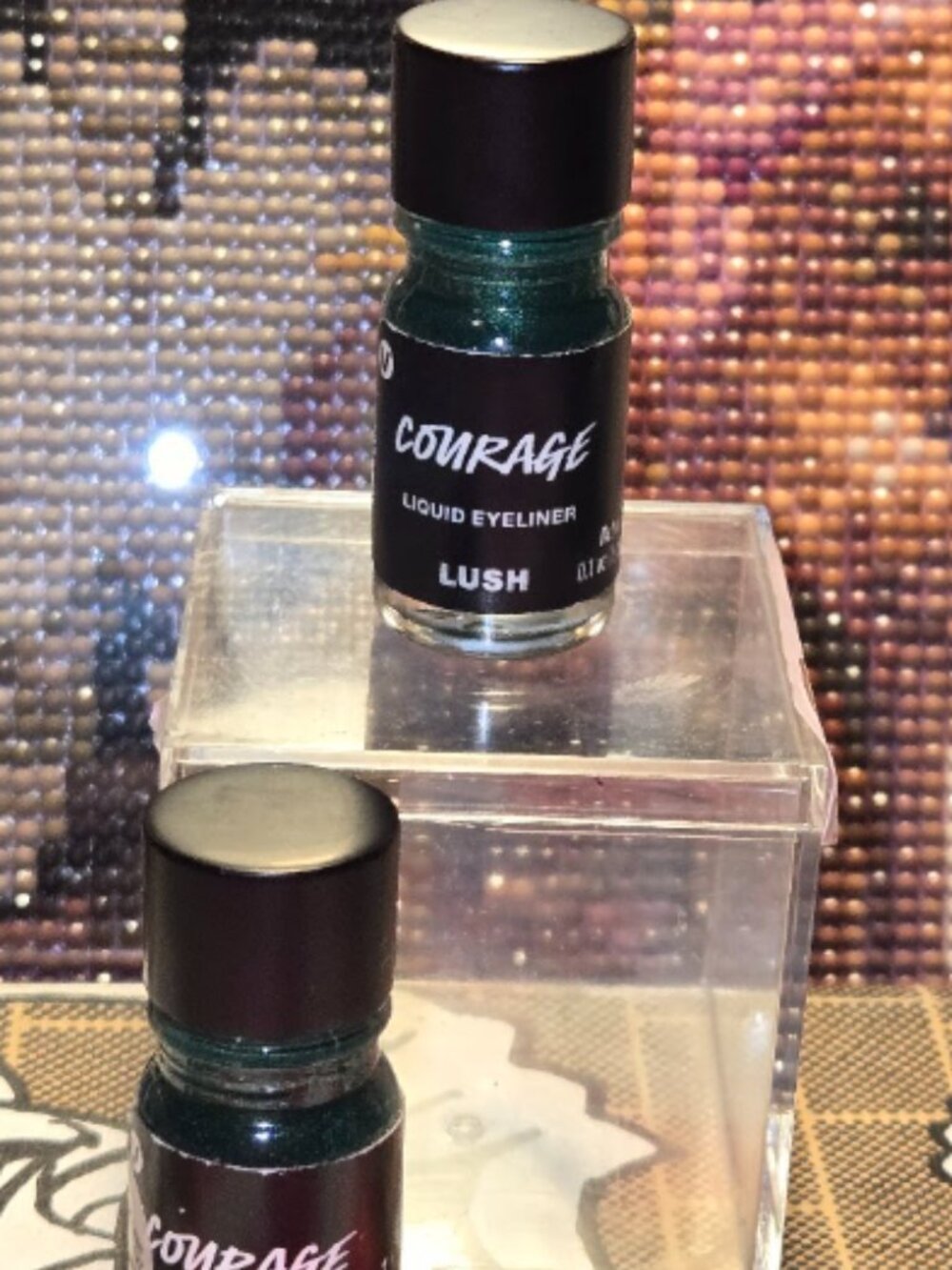 2 Courage eyeliners-metallic green